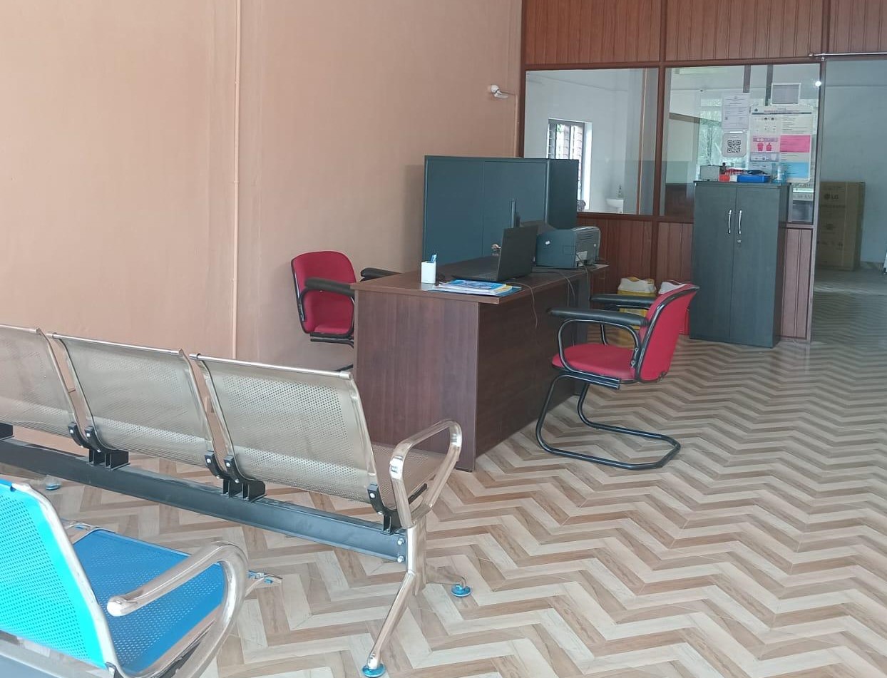 Njeezhoor lab reception