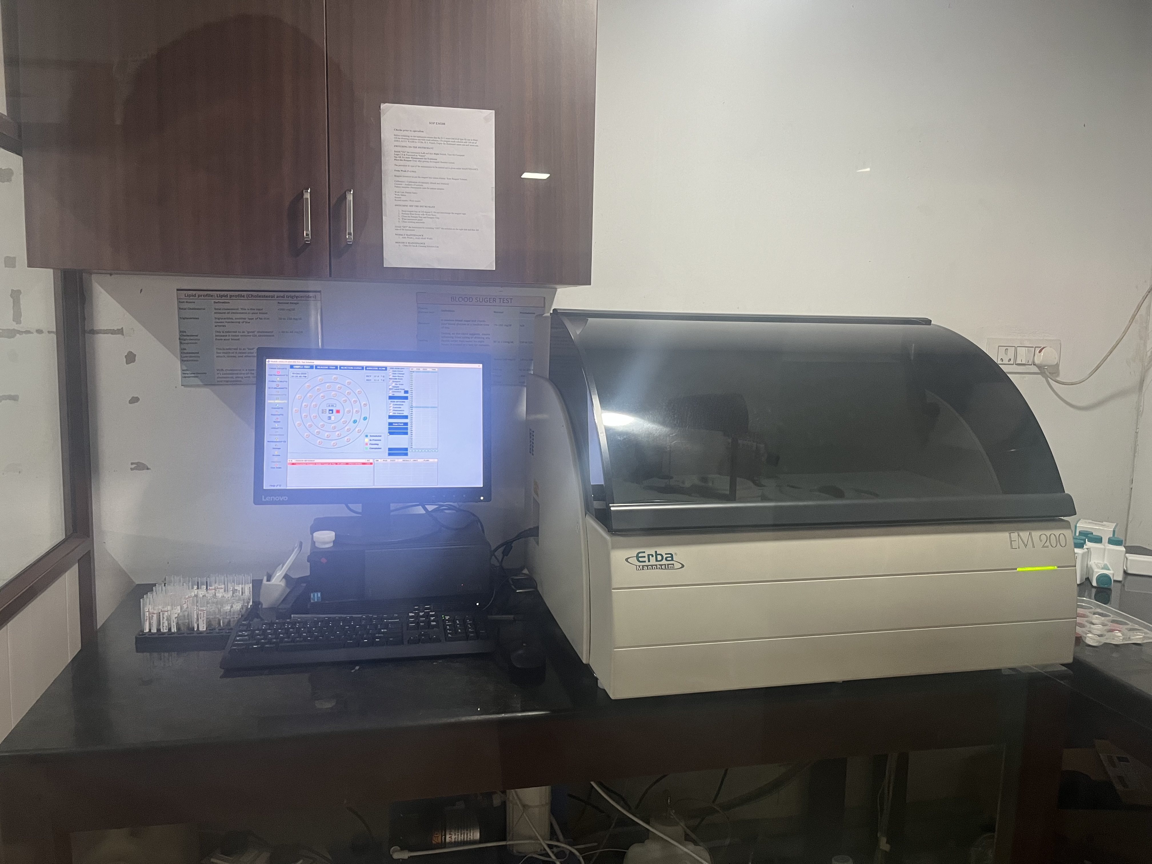 Fully Automatic Biochemistry Analyzer for accurate results
